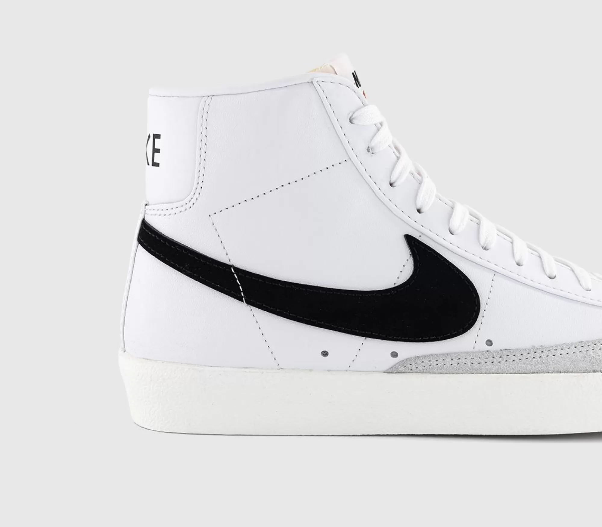 Nike Blazer Mid 77 Trainers-Men Classic Trainers