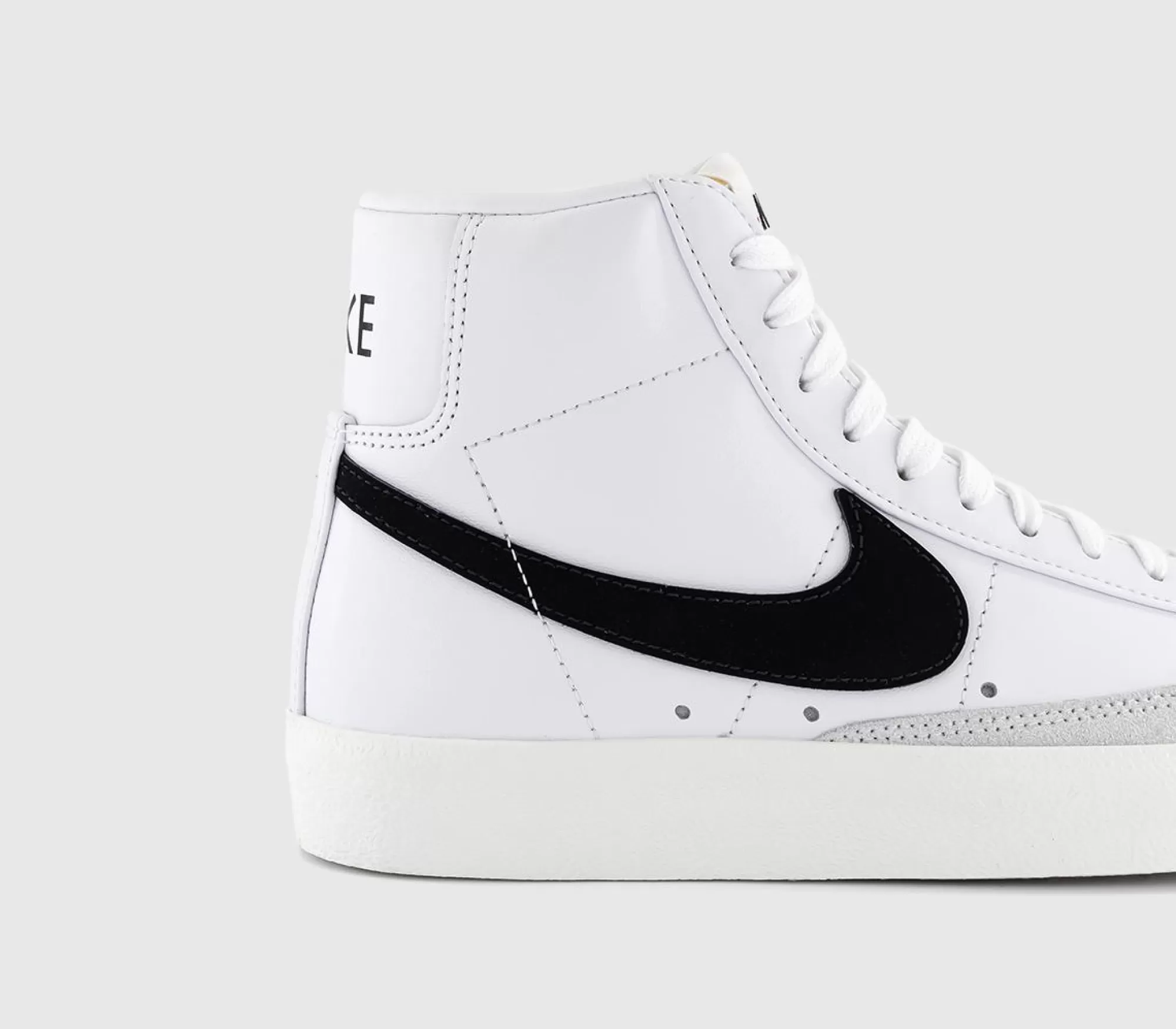 Nike Blazer Mid 77 Trainers-Women Classic Trainers